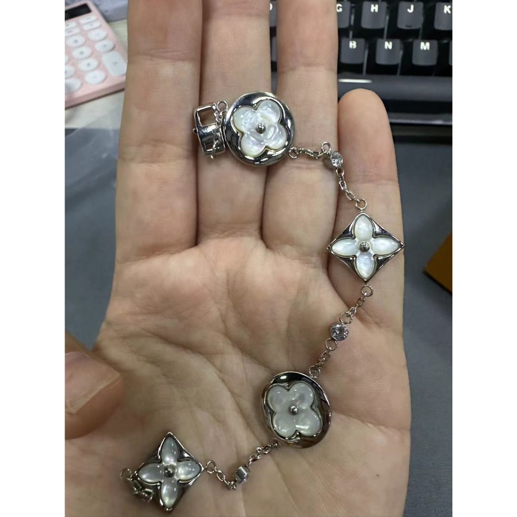2024 ใหม่ VL BRACELETS CAN CHOOSE พร้อมกล่อง