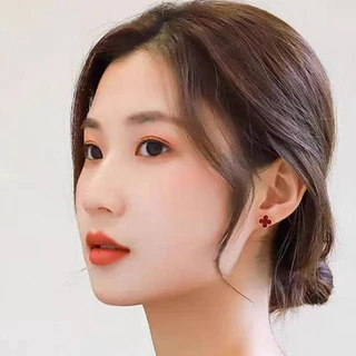 ต่างหูไม่ซีดจางเหล็กไทเทเนียมต่างหูโคลเวอร์สี่ใบอารมณ์ระดับไฮเอนด์ต่างหูดอกไม้
