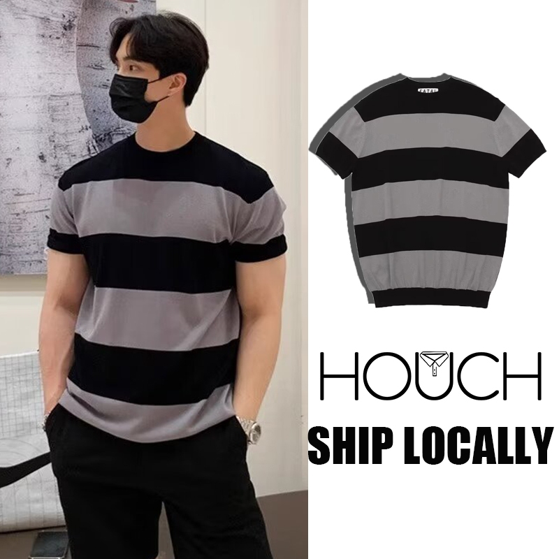 Houch พร้อมส่ง COD เสื้อลายทางขาวดําสําหรับผู้ชาย แขนสั้นลายทางทรงหลวมเกาหลี