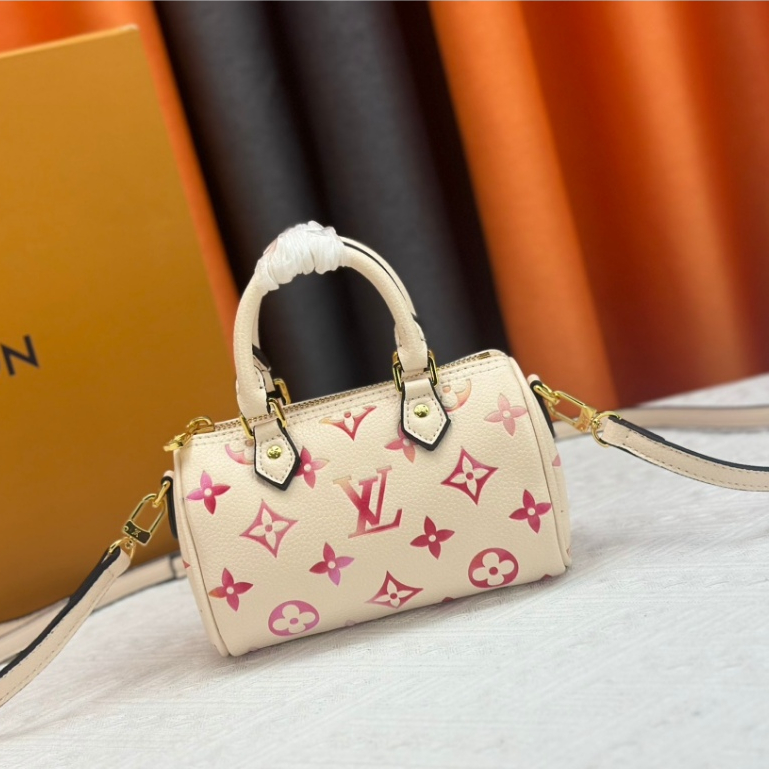 LOUIS VUITTON LV หลุยส์ วิตตอง ของแท้ 100% อเนกประสงค์แฟชั่นคลาสสิกกระเป๋าหมอนผ้ายีนส์ เลเวล คุณภาพส