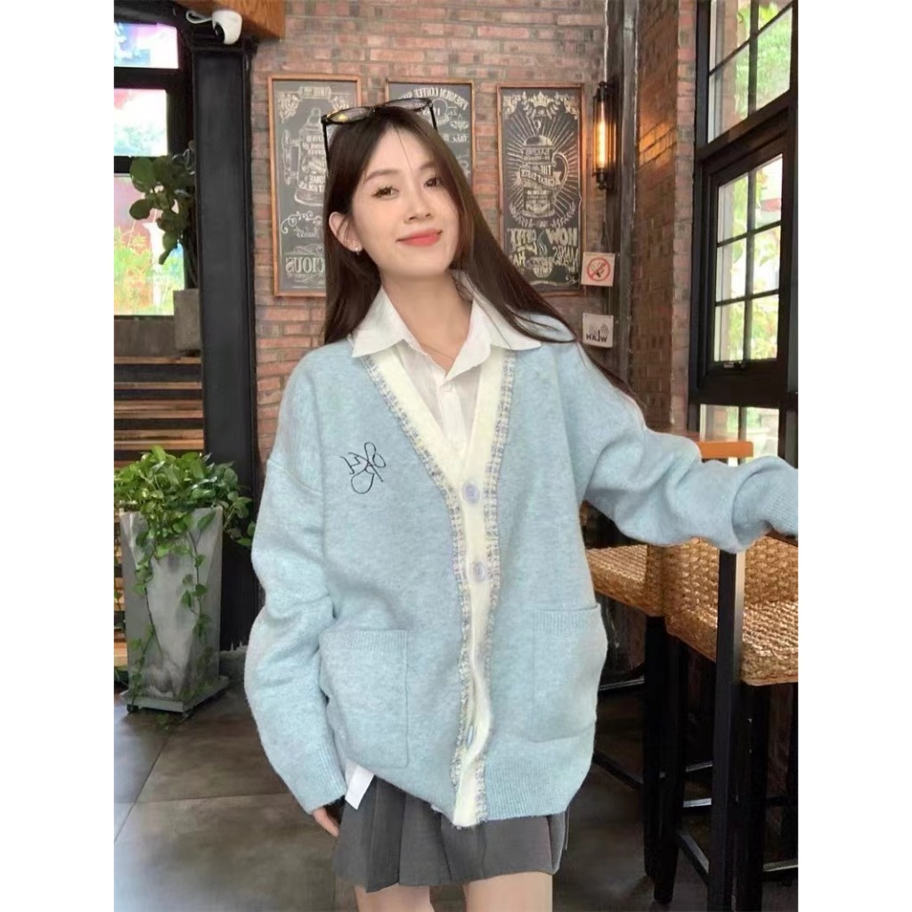 NZN ชุดฤดูใบไม้ร่วงสีฟ้าคอวีแขนยาวถักเสื้อสเวตเตอร์ถักผู้หญิงหลวมเบาะเสื้อกันหนาวกระดุมแถวเดียว