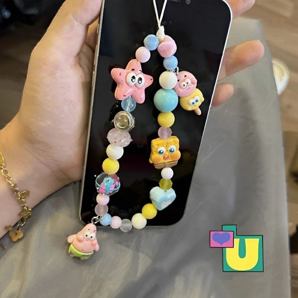 สตรอเบอร์รี่หมีโทรศัพท์มือถือโซ่กระเป๋าจี้การ์ตูนมือวาดลูกปัด สพันจ์บ็อบ กางเกงทรงสี่เหลี่ยม โทรศัพท์ตกแต่ง
