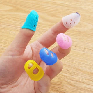5 ชิ้น DIY Hand-Made เครื่องมือป้องกันนิ้วซิลิโคน Cots Hollow Out Finger Cover