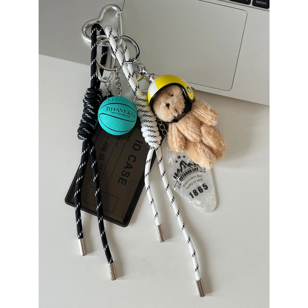Niche ins Blogger Same Style Unique Car Keychain Helmet Bear Bag Pendant Fashion New Style Carabiner Bag Pendant Fashion Korean Style Key Ring Pendant