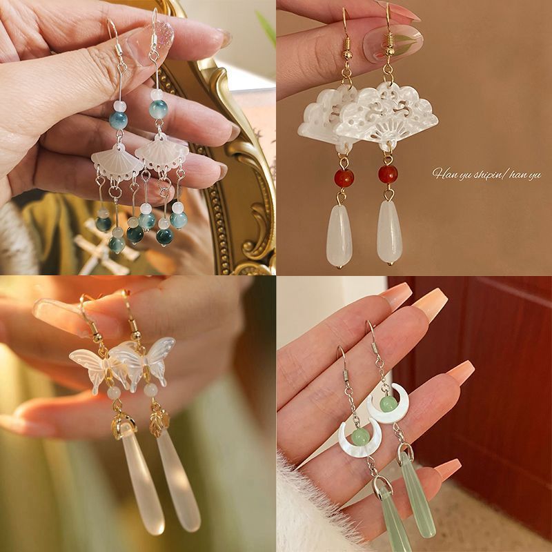 ต่างหูพู่สีเขียวสไตล์จีน ฮันฟู เครื่องประดับสไตล์ชาติพันธุ์คลาสสิก