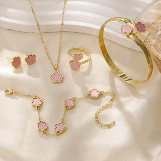 5 ชิ้น/เซ็ตแฟชั่นสีดํา Clover สร้อยข้อมือกําไลข้อมือสร้อยคอแหวนต่างหู 18k Gold Plated Parthenocissus หญ้า Lucky สร้อยข้อมือชุดเครื่องประดับสําหรับผู้หญิงเกาหลี