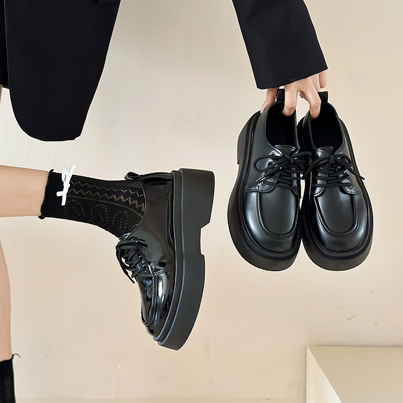 หนา-soled รองเท้าหนังขนาดเล็กผู้หญิง 2024 ฤดูใบไม้ผลิฤดูใบไม้ร่วงสไตล์ใหม่แพลตฟอร์ม Lace-Up รองเท้า Retro อังกฤษ All-Match ความสูง jk รองเท้าไม่มีส้น