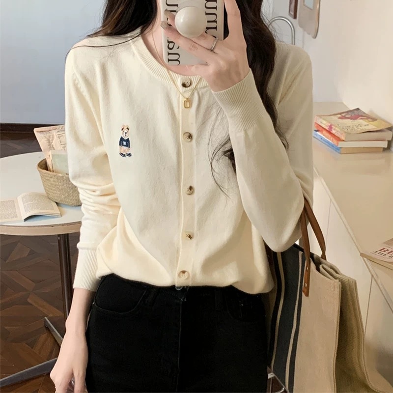 ฤดูใบไม้ผลิฤดูใบไม้ร่วงสไตล์ใหม่เสื้อถักหลวมผู้หญิงหมีปักเสื้อสเวตเตอร์ถักแขนยาว