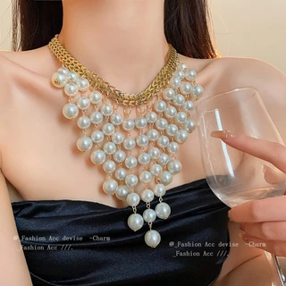 ฝรั่งเศสแสงหรูหราจดหมายมุกขอบสร้อยคอซอกการออกแบบสร้างสรรค์ความรู้สึกกระดูกไหปลาร้าโซ่อารมณ์พระราชวังสไตล์เครื่องประดับผู้หญิง