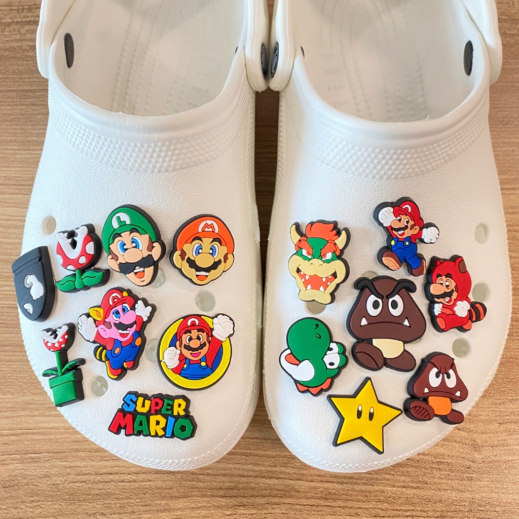 Jibbit รองเท้า Charms การ์ตูนอะนิเมะซีรีส์ตกแต่งอุปกรณ์ตกแต่ง PVC พร้อมปุ่ม