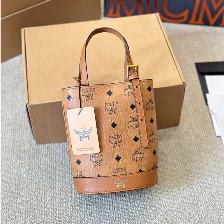 สั่งซื้อต้นฉบับอัพเกรดกระเป๋าถังcrossbodyความจุขนาดใหญ่พิมพ์cowhideกระเป๋าหญิงmc333333-0803