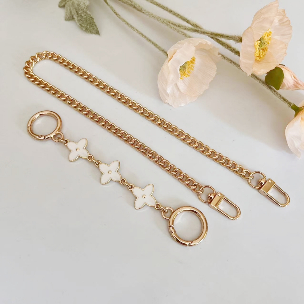 สายกระเป๋า Messenger โซ่โลหะ DIY Four-leaf Clover Extension Chain อุปกรณ์เสริมกระเป๋าโซ่อเนกประสงค์