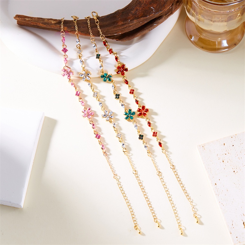 Jushi สร้อยข้อมือดอกไม้คริสตัลโลหะผสมของขวัญวันหยุดสําหรับผู้หญิง Jewellery Hypoallergenic ปรับได้