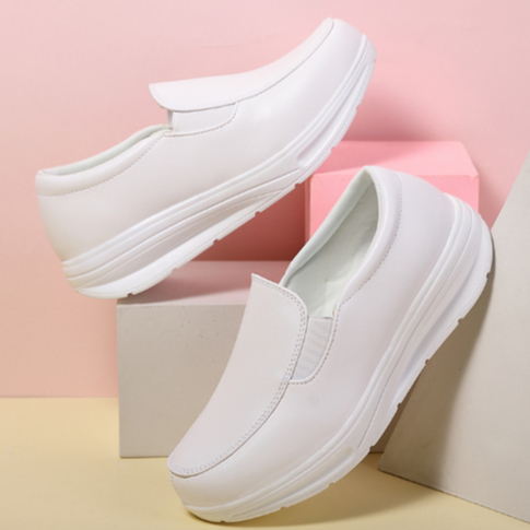 ขนาด 35-40 รองเท้าพยาบาลผู้หญิงระบายอากาศลื่นไถลรองเท้าทำงานพยาบาล