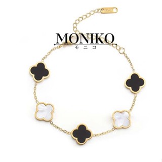 MONIKO การออกแบบดั้งเดิม สร้อยข้อมือโคลเวอร์สี่แฉกหอยมุก 18K…