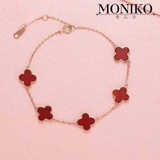 MONIKO การออกแบบดั้งเดิม สร้อยข้อมือโคลเวอร์สี่แฉกหอยมุก 18K สร้อยข้อมือนำโชค เหมาะสำหรับให้เป็นของขวัญ