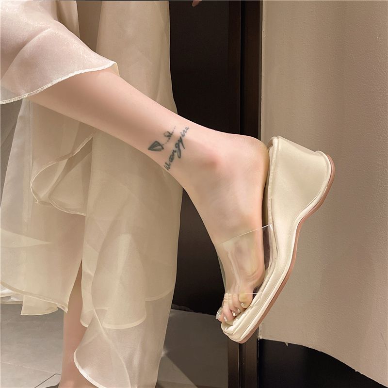 พร้อมส่ง รองเท้าแตะแฟชั่น สไตล์ใหม่