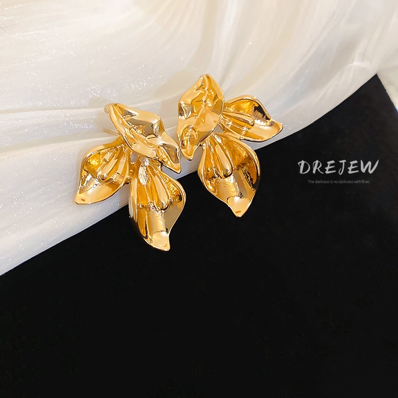 DREJEW เดรช 925 เงินเข็มเย็นสไตล์ ซอก ย้อนยุคโลหะดอกไม้ต่างหูออกแบบต่างหูแฟชั่นที่เรียบง่ายระดับไฮเอนด์ต่างหูผู้หญิง ไม่แพ้ง่าย - รูปที่ 4