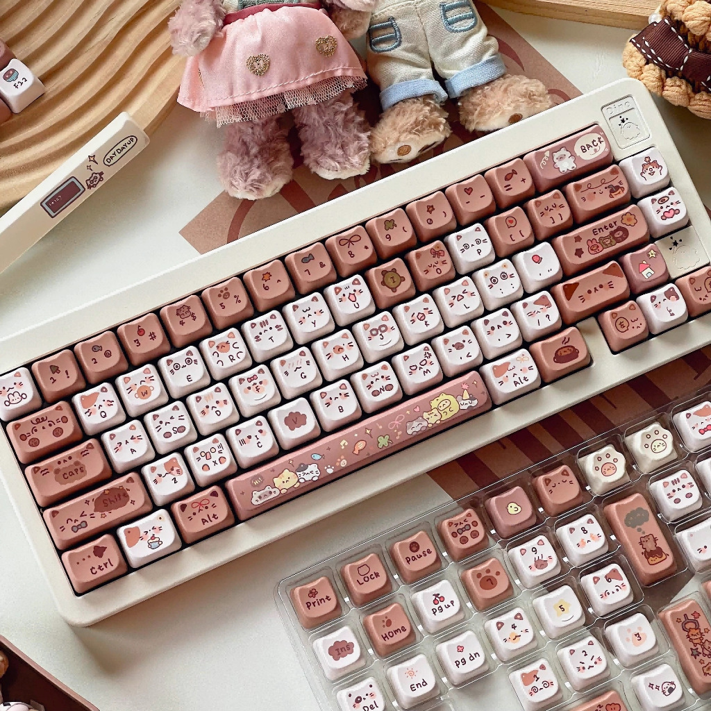 140 คีย์ โกโก้ แมวแมว Keycaps MAO ความสูง PBT วัสดุ ระเหิดความร้อนห้าด้าน Keycap แป้นพิมพ์เครื่องกล บุคลิกภาพ ระดับพรีเมี่ยม ความคิดสร้างสรรค์ keycaps พอดีกับ 61/68/75/84/87/96/98/104/108