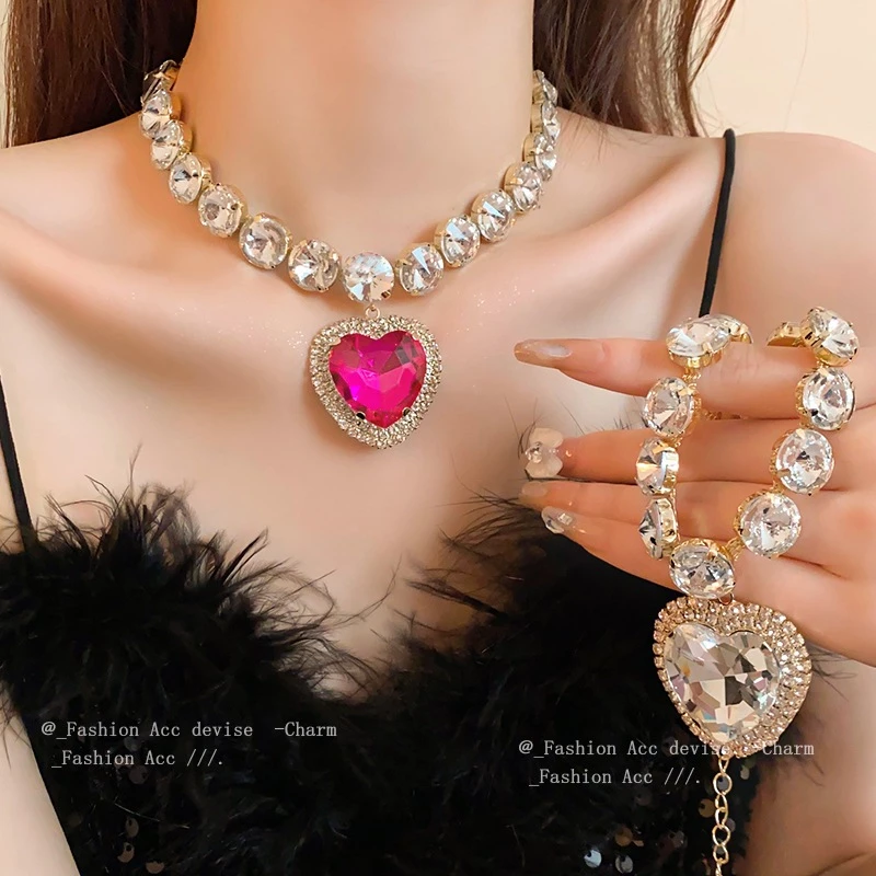 ชุดสร้อยคอและต่างหูเพชรจี้หัวใจหรูหราโดดเด่นเครื่องประดับผู้หญิงใส่ชุดราตรีปาร์ตี้2026