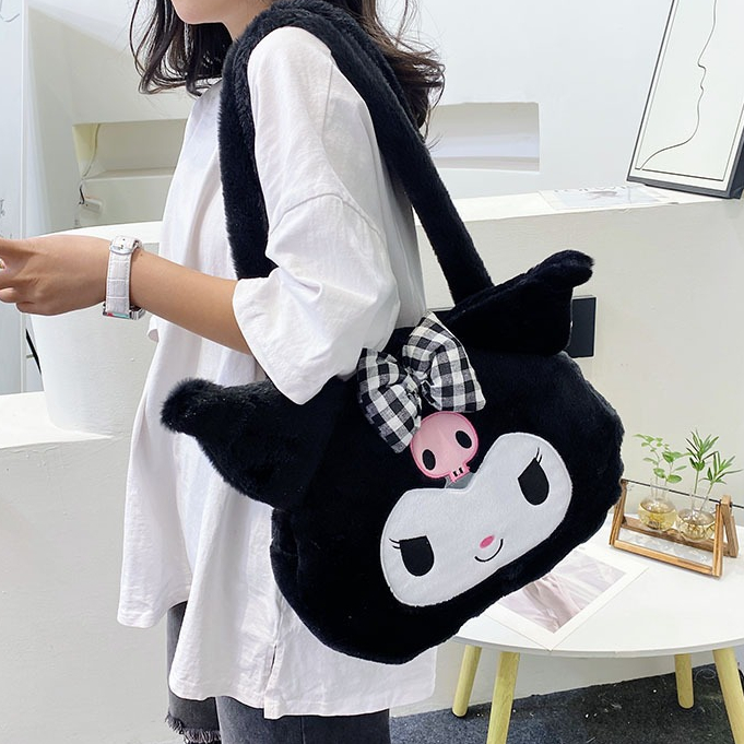 กระเป๋าสะพาย Sanrio น่ารักกระเป๋าสะพายความจุขนาดใหญ่ Kuromi กระเป๋าผ้ากำมะหยี่ Melody สตรี