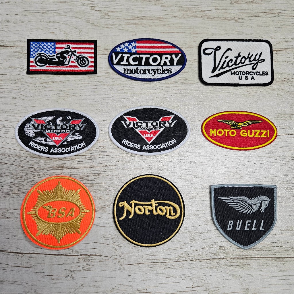 การออกแบบโลโก้ที่กําหนดเองรถจักรยานยนต์ Victory โลโก้ Norton Moto Guzzi BSA เหล็กบนแพทช์เย็บปักถักร้อย DIY Triumph รถจักรยานยนต์ Royal Enfield เย็บบน Bikers เสื้อผ้าป้าย