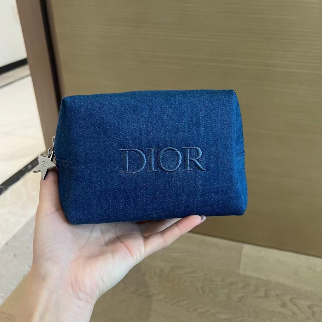 !!!ส่งเร็ว!!!Vip GIFT กระเป๋าแต่งหน้าผ้ายีนส์น้ําหนักเบาและอเนกประสงค์ (ขนาด:18*9*11ซม.)วิดีโอและภาพถ่ายวัตถุจริง