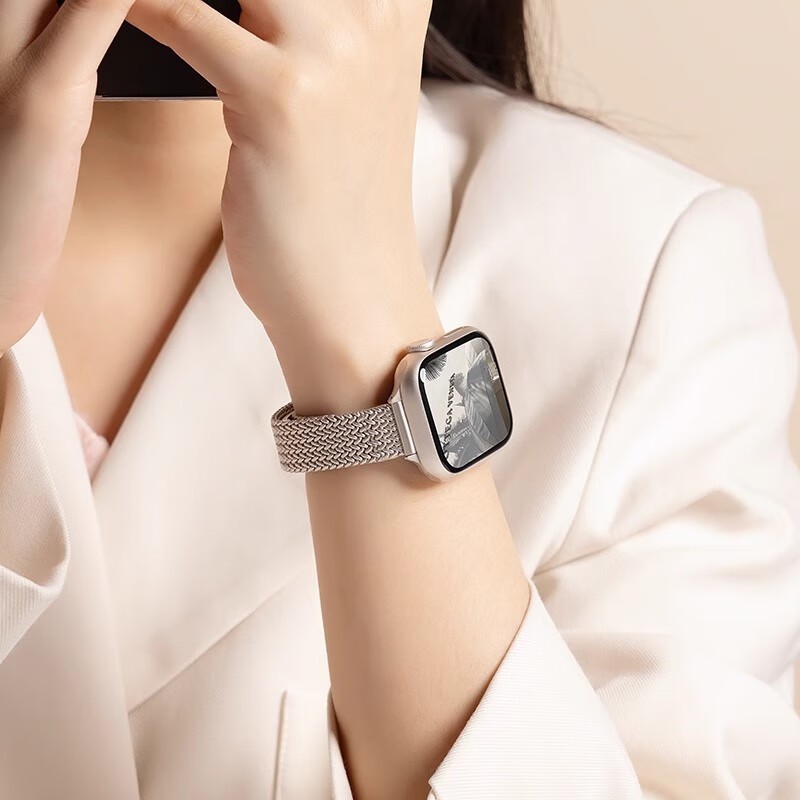 สายรัดโลหะสแตนเลสหูข้าวสาลีหรูหราบางเฉียบสำหรับ iWatch Series 10 9 8 7 6 SE 5 4 3 Ultra 2 สายรัดแบบคลาสสิกพร้อมหัวเข็มขัดสำหรับผู้หญิง ขนาด 42/46/41/45/40 มม. 44 มม. 49 มม. สำหรับ Apple