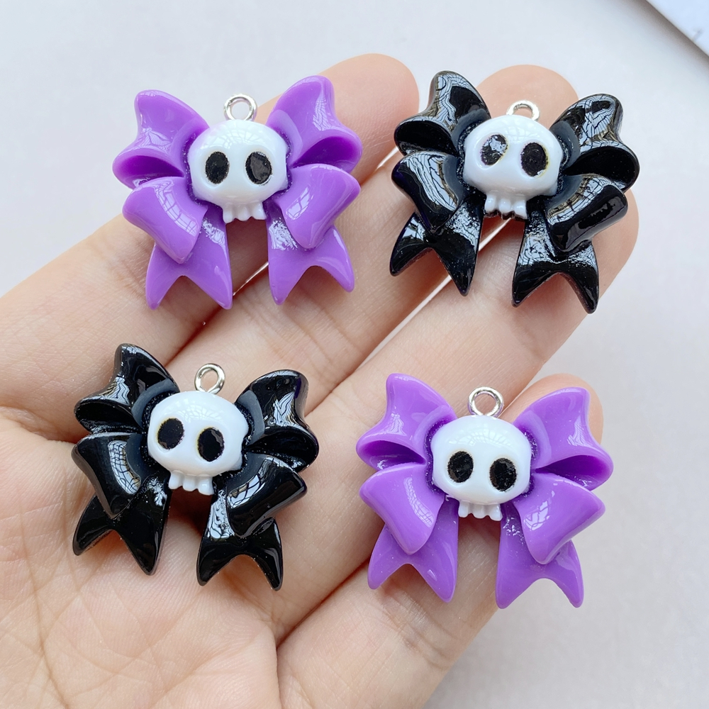 8 ชิ้นชุดผสมสีเรซิ่นการ์ตูนฮาโลวีนกะโหลกศีรษะโบว์จี้ ทําเอง เครื่องประดับลูกปัดอุปกรณ์เสริมเหมาะสําหรับทําสร้อยคอต่างหูโซ่โทรศัพท์มือถือพวงกุ