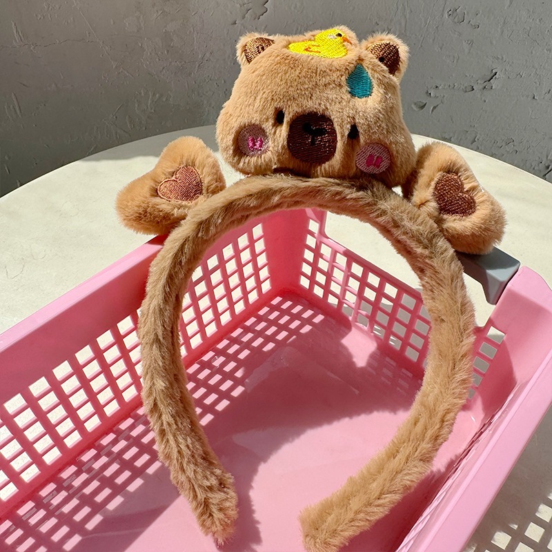 น่ารักการ์ตูนตุ๊กตาตุ๊กตาคาดศีรษะ คาปิบาระ ห่วงผมสําหรับผู้หญิงสาวล้างหน้าผมวงสัตว์เล็ก ชม. หูฟัง ตลกภาพอุปกรณ์ประกอบฉากแฟชั่นอุปกรณ์ผม - รูปที่ 6