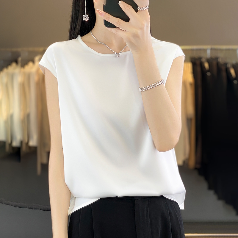 สไตล์ใหม่ฤดูร้อนรอบคอผ้าไหมเสื้อชั้นในสตรีขนาดเล็กเสื้อยืดแขนกุดสูทด้านในอะซิเตทด้านบนสวมใส่ด้านนอกผู้หญิง