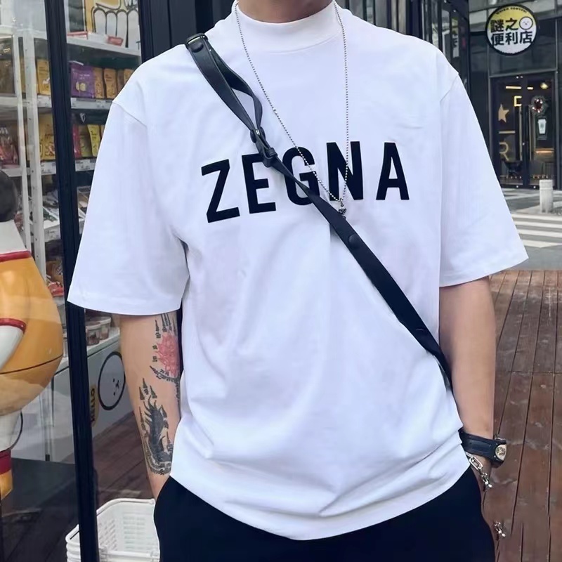 Fog FEAR OF GOD ร่วมมือ ZE ตุ๊กตาลําลองกาวตัวอักษรพื้นฐาน LOGO เสื้อแขนสั้น