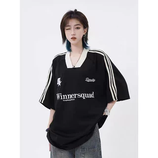 BeCoolMan🍃เย็บปักถักร้อย อเมริกันฮิปฮอปสามลายเสื้อกีฬาย้อนยุคสำหรับผู้ชายและผู้หญิงในฤดูร้อนใหม่วินเทจหลวมอินเทรนด์แบรนด์เสื้อยืดแขนสั้น