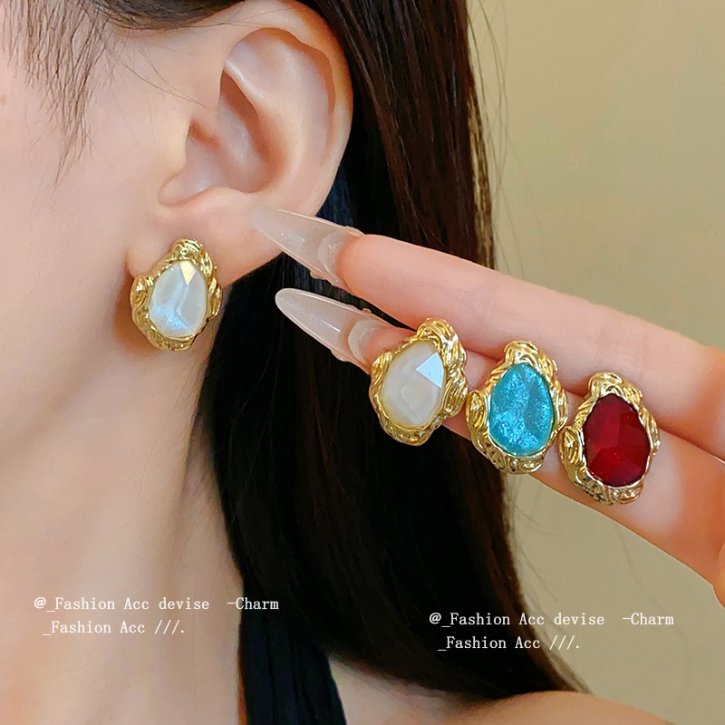 เข็มเงินดาวทรายเรขาคณิตต่างหู2024ใหม่สไตล์ศาลต่างหูแสงหรูหราอาวุโสข้ามพรมแดนย้อนยุคต่างหูขายส่ง