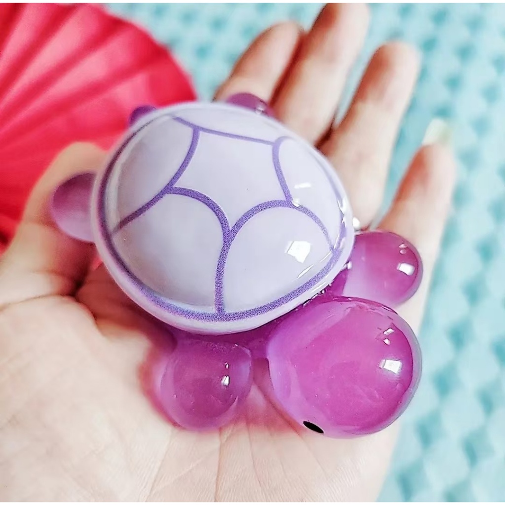 【ซุปเปอร์ใหญ่】ไมโครภูมิทัศน์การ์ตูนน่ารักส่องสว่างเต่าใหญ่ทําเองตกแต่งเต่าทะเลลึกลับกระเป๋าอุปกรณ์เสริมพิพิธภัณฑ์สัตว์น้ําตู้ปลาเครื่องประดับขนาดเล็กlt