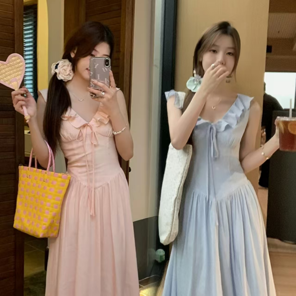Luna Shop สไตล์อ่อนโยน ชุดเดรสคอวีระบายอารมณ์ ฤดูร้อน สวยหวาน สไตล์วันหยุด กระโปรงยาว