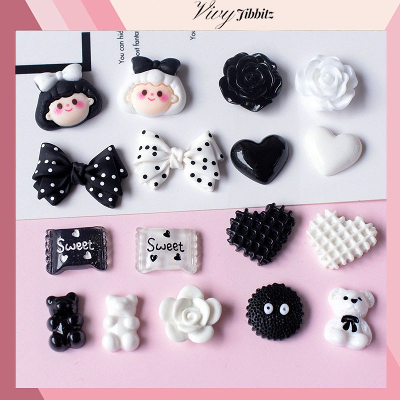 Jibbitz Crocs จิ๊บบิท ติดรองเท้า Black White Girl ของแทั Jibbitz Crocs เกาหลี 3D-028