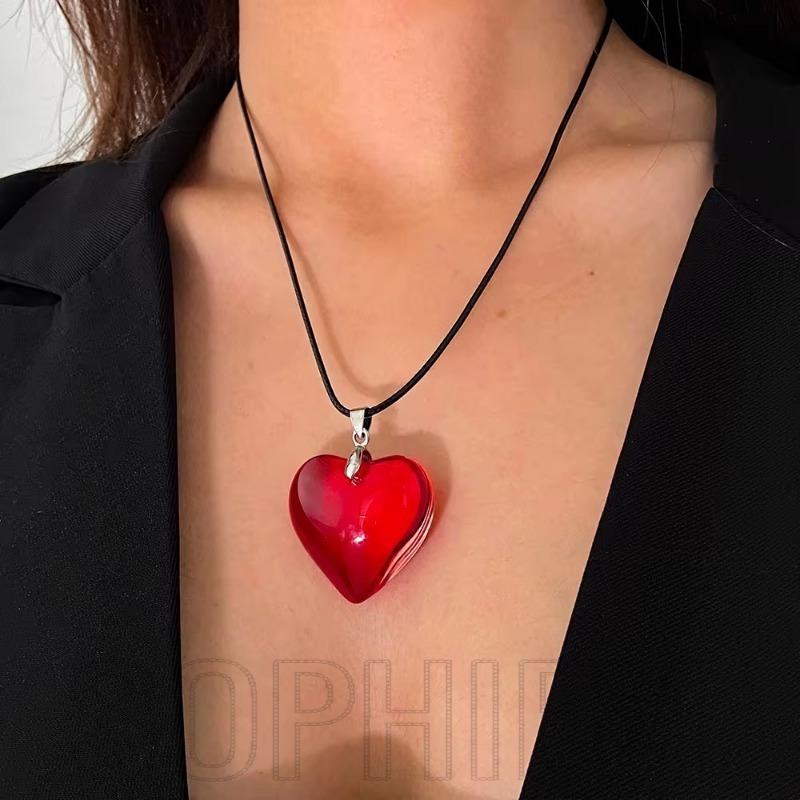 เครื่องประดับ สร้อยคอ จี้คริสตัล รูปหัวใจ สีแดง แบบเรียบง่าย สไตล์ฮิปฮอป สําหรับผู้ชาย และผู้หญิง Y2k