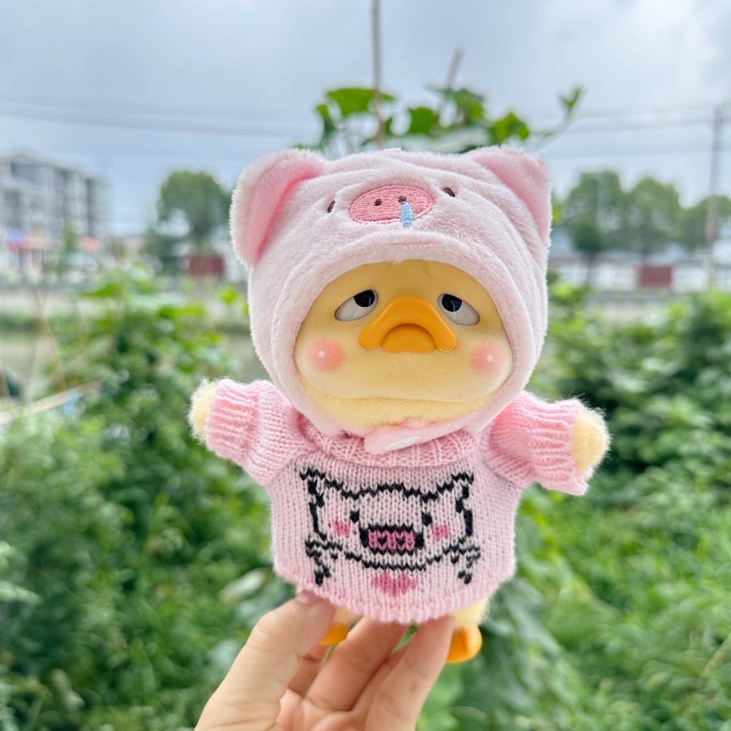 upsetduck v2 ชุดเป็ด upsetduck 【เสื้อผ้าเด็กเท่านั้น】เป็ดที่น่ารําคาญในการทํางานเป็นสิ่งที่ดีชุดเป็ดที่น่ารําคาญตุ๊กตาเปลี่ยนเสื้อผ้า ราคา ถูกที่สุด ดีลบีเคเค แกลเลอรีภาพที่ 3