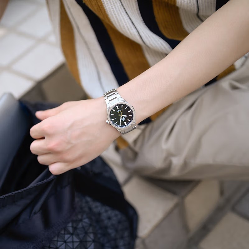 （สิงค้าขายดี）นาฬิกาคาสิโอ EDIFICE รุ่น EFR-S108YD-1A นาฬิกาผู้ชาย กันน้ำ รับประกัน 1 ปี