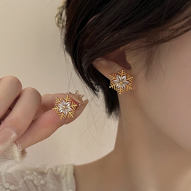 Jushi แฟชั่นคริสต์มาส rhinestone เกล็ดหิมะต่างหูของขวัญวันหยุดผู้หญิงอุปกรณ์เสริม jewellery