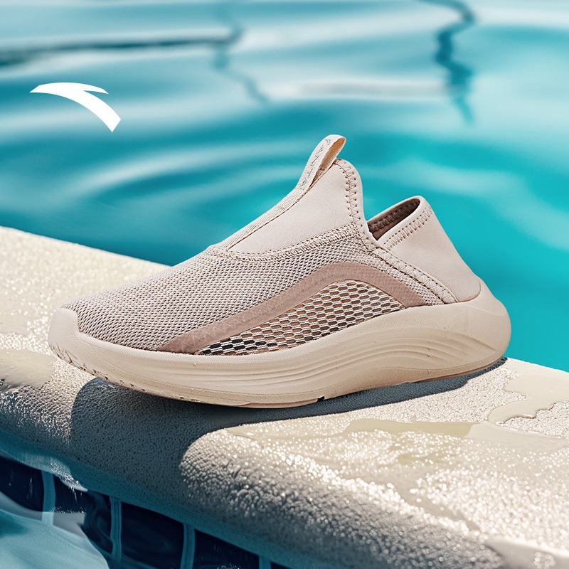 ANTA SS Women รองเท้าสวมผู้หญิง ยืดหยุ่น สวมใส่สบาย เหมาะสำหรับการเดินทางและการเดิน 122437726U
