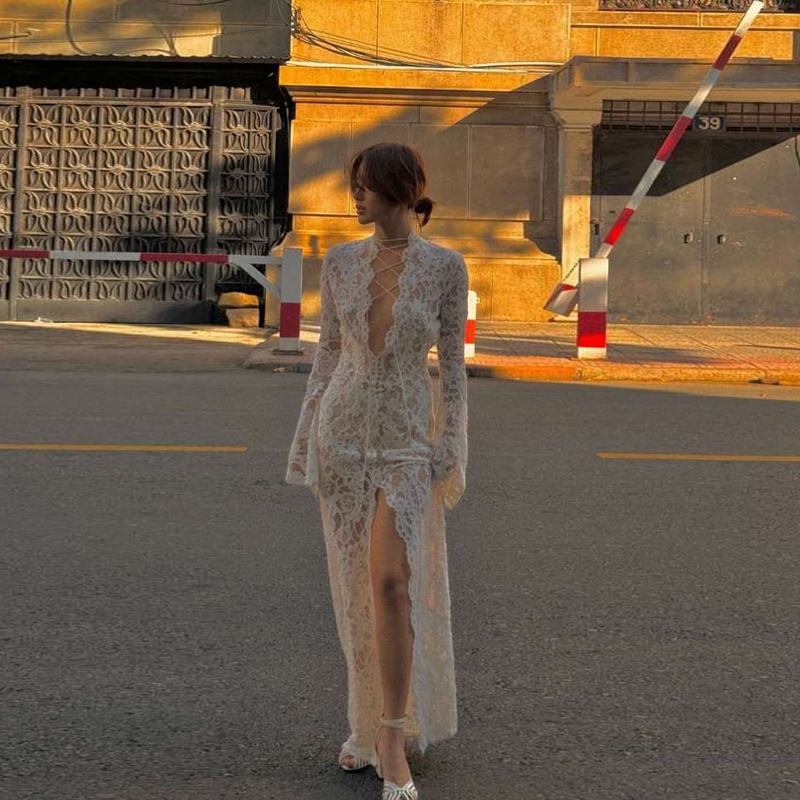 แปลก Puss เซ็กซี่ Maxi ชุดลึก V แขนยาว Skinny Wrap ก้น Solid บุคลิกภาพ Hot Chick อเนกประสงค์ Street บรรยากาศสไตล์ 2024 ร้อนใหม่