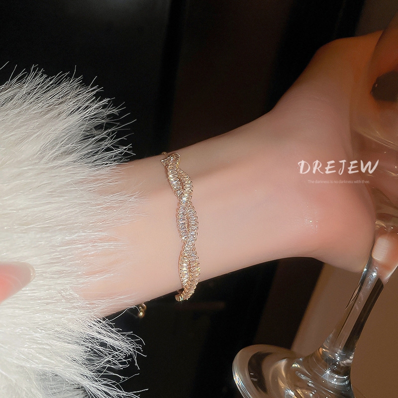 DREJEW เดรช เพทายบิดบิดปรับสร้อยข้อมือซูเปอร์แฟลชแฟชั่นออกแบบสร้อยข้อมือที่สวยหรูแสงหรูหราระดับไฮเอนด์เครื่องประดับมือส