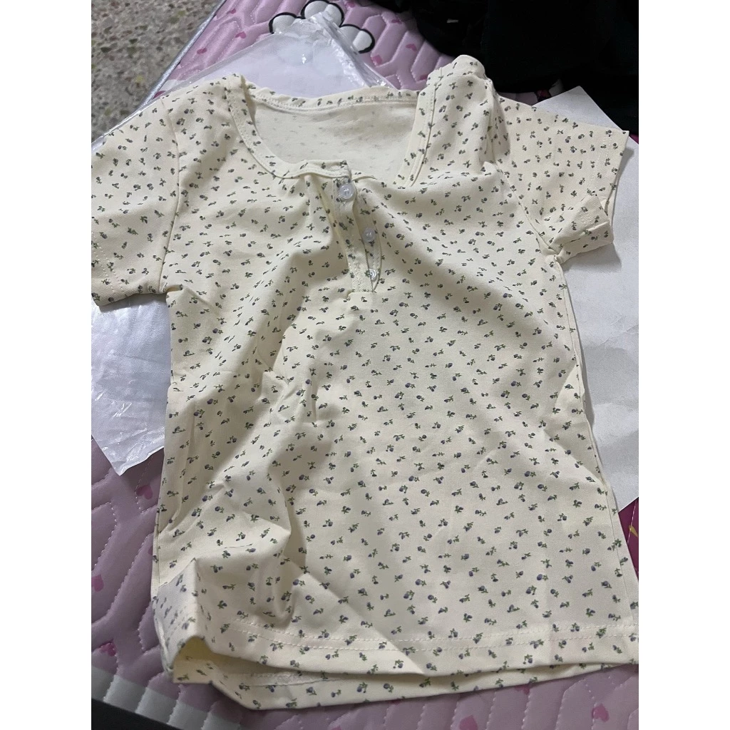 Fulllove เสื้อครอปแขนสั้นลายดอกไม้ สไตล์เกาหลี thumbnail 4