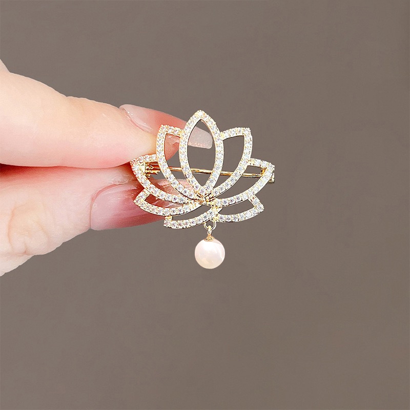 Lotus เข็มกลัด Anti-glare Corsage High-End แฟชั่น All-Match Pin เสื้อผ้าคงที่ Headscarf Corsage อุปกรณ์เสริม