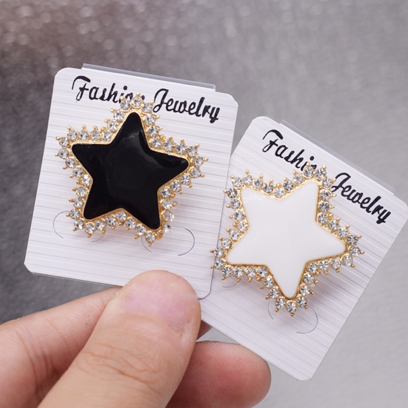 สีดําสีขาว Star Rhinestone เข็มกลัด Simple Diamond-Studded Five-Pointed Star Anti-glare เข็มกลัดดอกไม้เสื้อผ้า Headscarf
