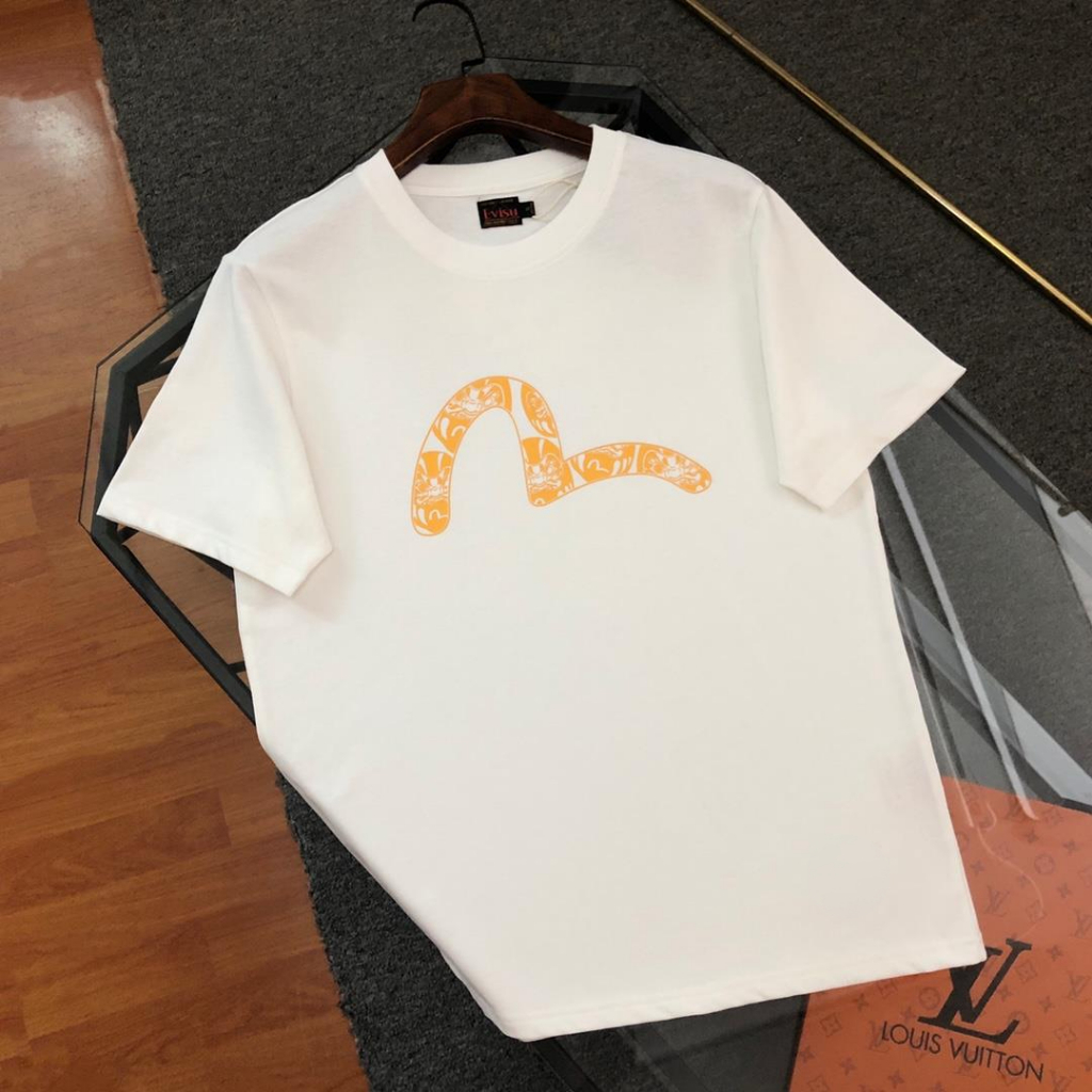 แบรนด์อินเทรนด์ อีวิสุ ใหม่พิมพ์แขนสั้นผ้าฝ้ายแท้ผู้ชายและผู้หญิงเสื้อยืดคอกลมหลวมสบายๆสําหรับคู่รัก