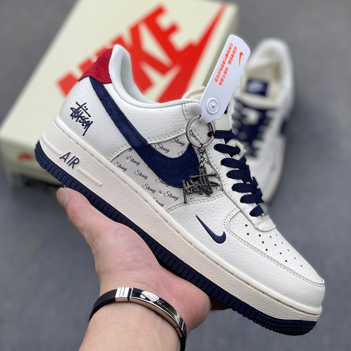 Air Force 1 07 low air Force One รองเท้าผ้าใบต่ํารองเท้าลําลองพร้อมเบาะลมแบบเต็มมือในตัว XZ3318-566