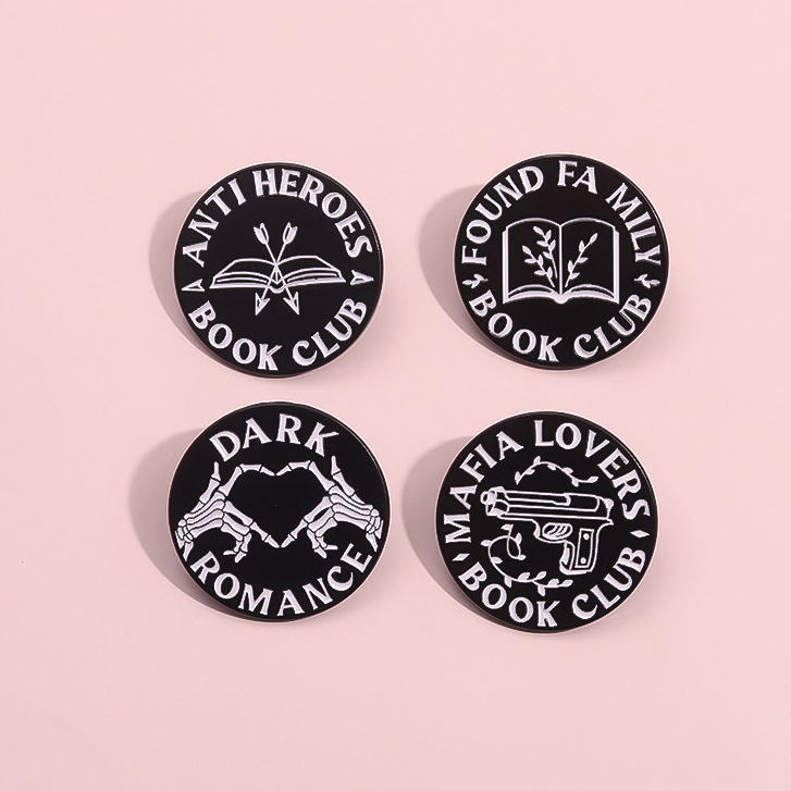 Punk Book Club ข้อความเข็มกลัด Pins เข็มกลัดการ์ตูนป้ายโลหะกระเป๋าเป้สะพายหลังเสื้อผ้าอุปกรณ์เสริมของขวัญสําหรับเพื่อน